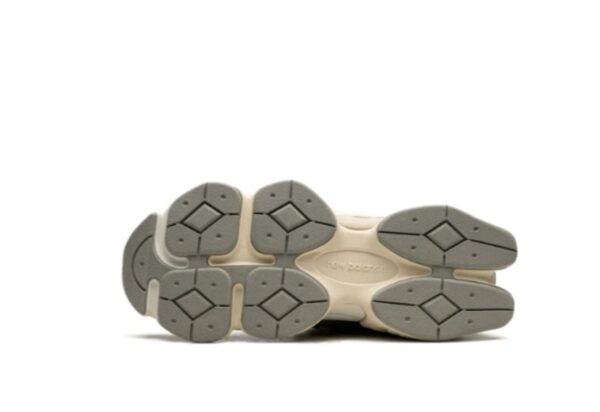 New Balance 9060 Nori - Image 4